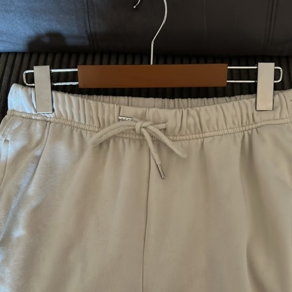 OLD NAVY high waisted sweatpants size medium but can fit a large - Picture 3 of 7
